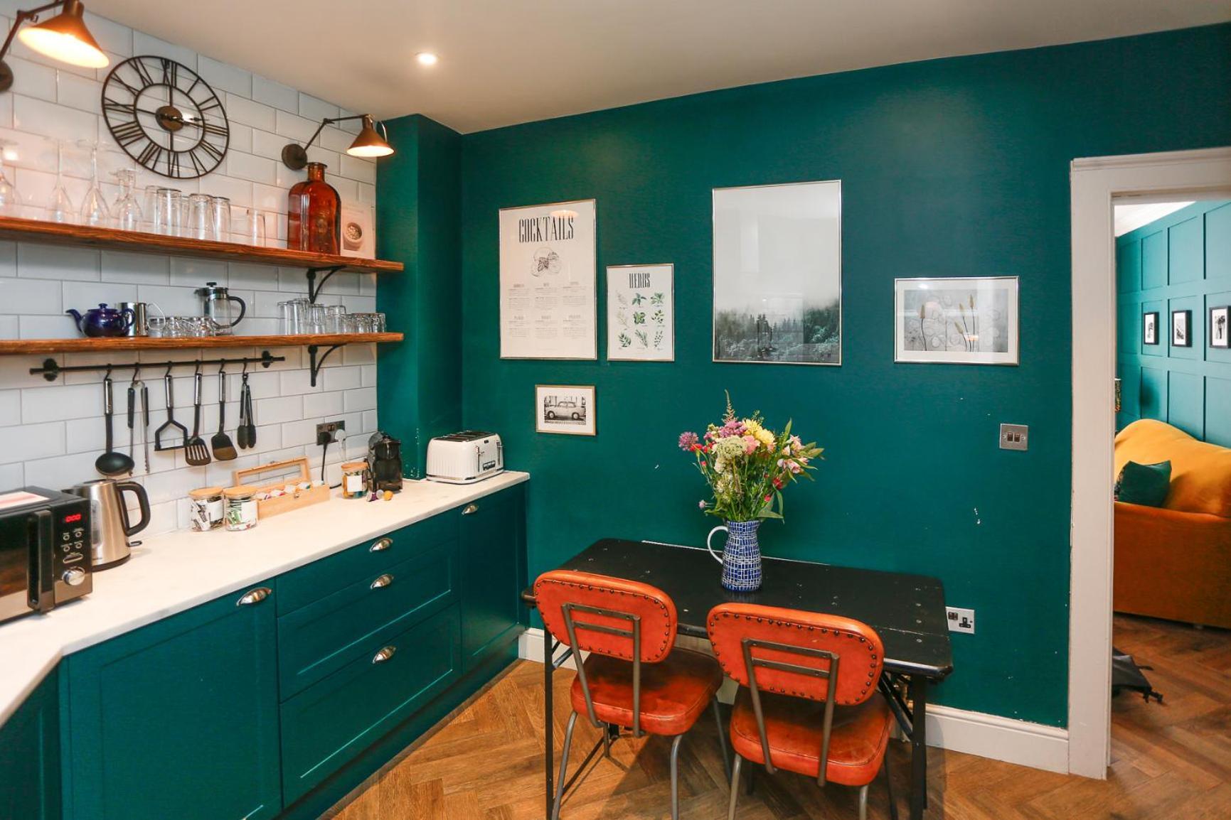 Maisonette With Hot Tub At 13 Rivers Street * Bath