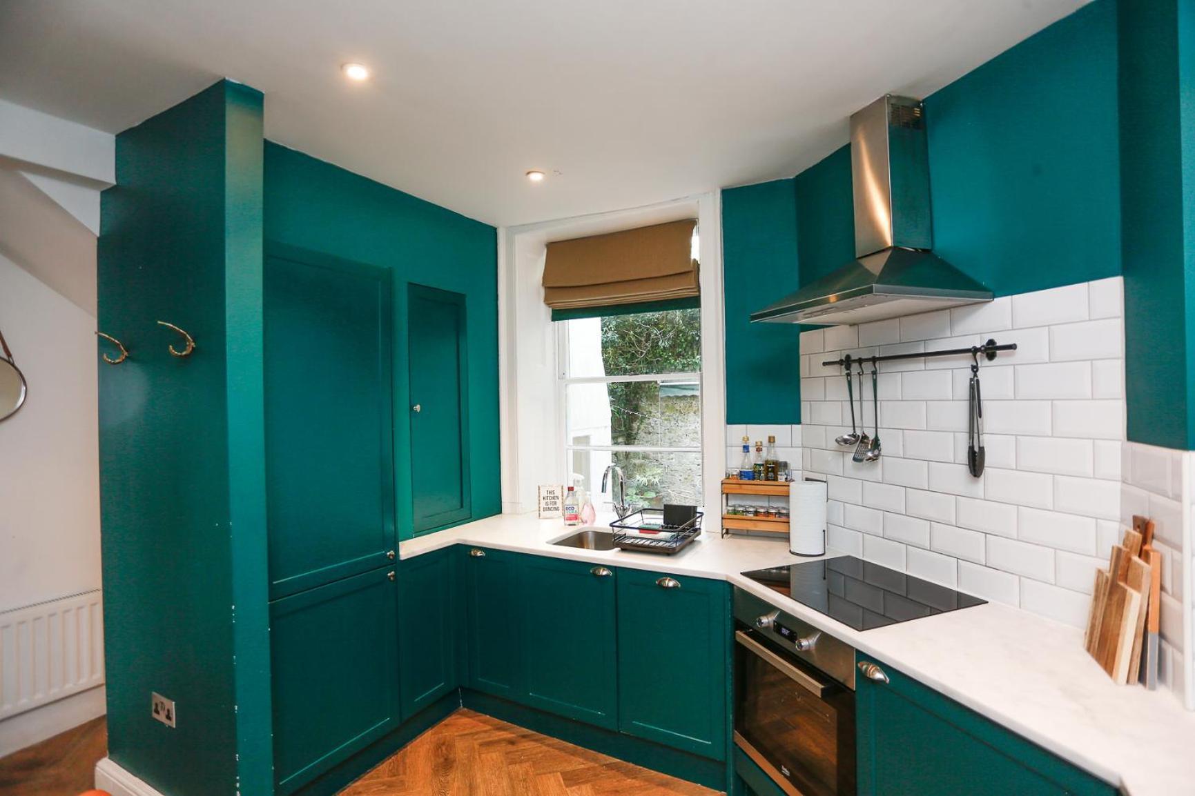 Maisonette With Hot Tub At 13 Rivers Street Bath